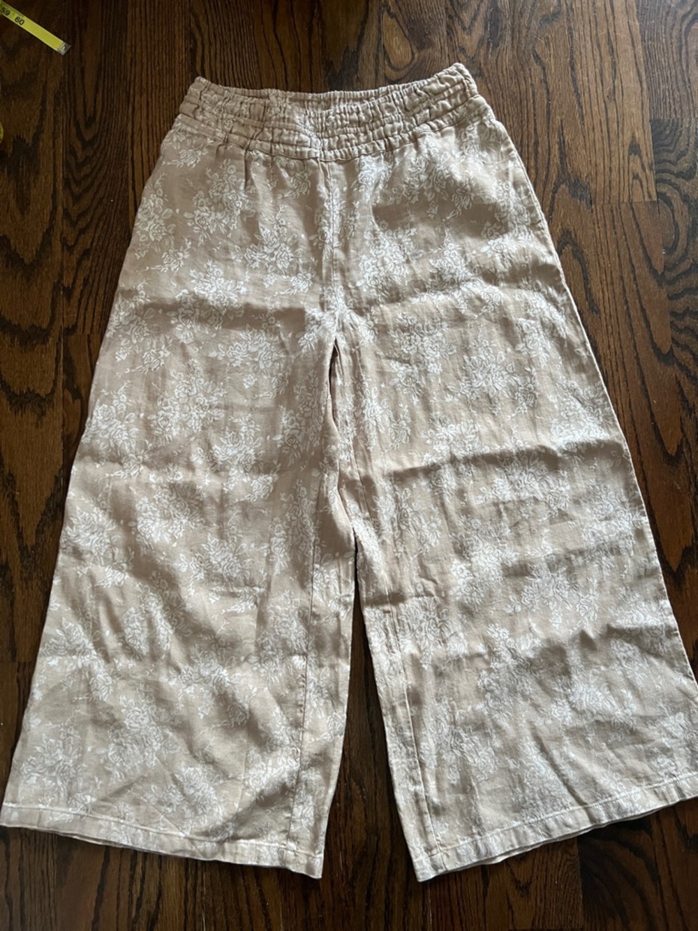 Anthropologie Neutral-Tone Floral Sometset Cropped Elastic-Waist Pants Small